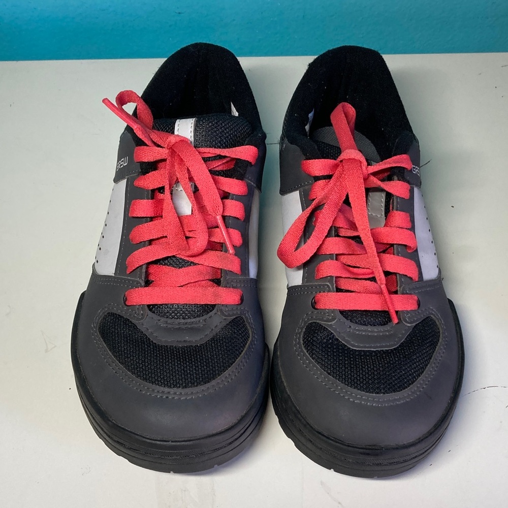 Shimano GRSW 500 Womens Size 38 Athletic Cycling Shoes Gray US Size 7.5